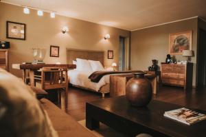 Hotels LOGIS HOTEL-RESTAURANT - Le Moulin d'Artres : photos des chambres