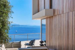 VILLA ODISSOS - Private Paradise with 2 infinity pools & Sea access