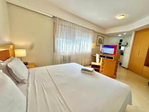 Flat Bienal Ibirapuera UH403