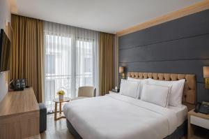 Deluxe Double Room room in Febor İstanbul Bomonti Hotel & Spa