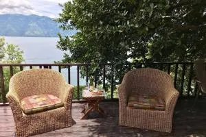 Beautiful Lake Front House AT001 - Sololá