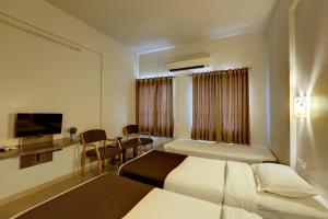 Hotel Orient Crown, Kolhapur