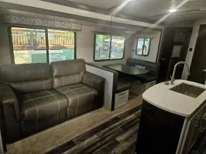 Lakefront Retreat Paradise - Mount Pleasant