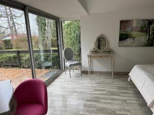 Maisons de vacances Maison de charme a Savigny-sur-Clairis avec piscine et sauna. : photos des chambres