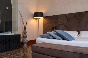 Suite room in De Stefano Palace Luxury Hotel