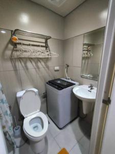 Rosver Hideaway Near MOA