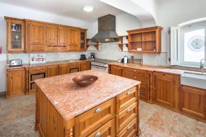 Casa de Baixo by Vintage Travel