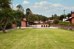 Incredible Property with Huge Garden and Pool! - 4hvězdičkové hotely ve městě Valle de Bravo