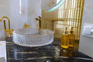 Aparti GoldNWhite Studio GALAXY