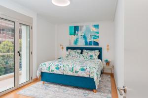 Vouliagmeni - Apollonos Street