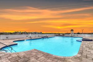 Modern Comfort and Coastal Charm