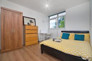 NICE CITY DOUBLE Bedroom