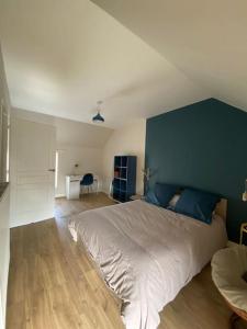 La Maison Bleue, maison mitoyenne de campagne