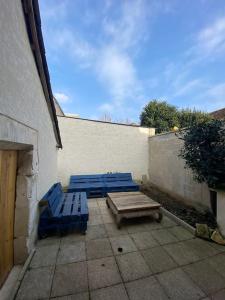 La Maison Bleue, maison mitoyenne de campagne