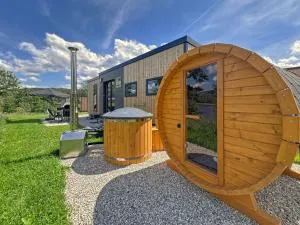 Feriendorf Seeblick Chalet with sauna and hot tub - Seebarn