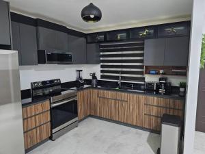 Casa Angulo 8 Guest Gated Home in Viñedos Del Mar