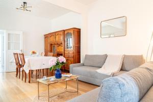 5 min château Charmante maison et son jardin privé