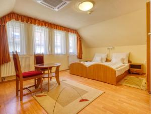 Villa Park Apartmanház