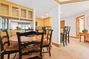 The Charter at Beaver Creek D210