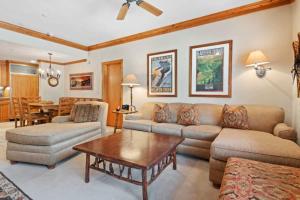 The Charter at Beaver Creek D250
