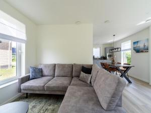 Waterside retreat Sauna, Garden and Fishing jetty