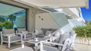 Exclusive sea view townhouse with private plunge pool in La Valvega, La Cala de Mijas