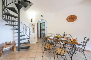 Villa Monte Enrico - Pool And Whirlpool - Happy Rentals