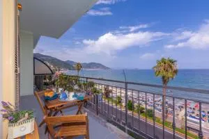 Laigueglia Beach - Happy Rentals - Laigueglia