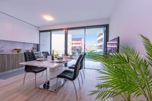 Magic Home - Happy Rentals