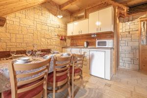 House Na Meji With Sauna - Happy Rentals