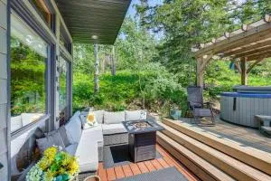 Scenic Lead Cabin Steps to Terry Peak Ski Area! - Trojan