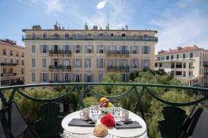 Le Magenta - Happy Rentals