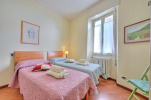 Angela -Terrace & beautiful View lake - Happy Rentals