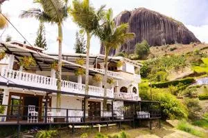 Hotel Casa Linda Guatape - Piedra El Peñol