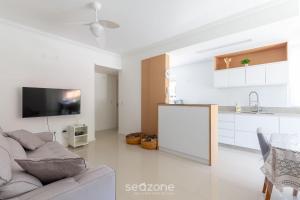 Lindo apto com churrrasqueira em Floripa IBE104