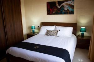 Kenn Gozitan villa and pool - Happy Rentals