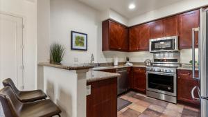 LV100 Freshly Furnished 1 Bedroom Legacy Villa