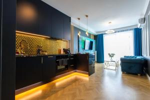 InGalaxy Black Apartment