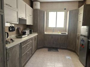 شقة انيقة غرفتين وصالة بدخول ذاتي