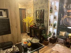 شقه مفروشه فاخره بالقاهره الجديده