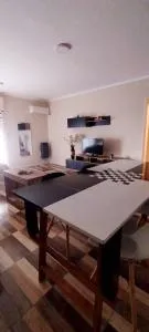 Cómodo depto en San Nicolás de los Arroyos con cochera 0341-15-675-22-36 - General Rojo