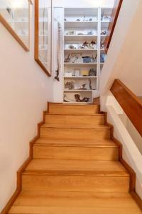 MrW Artists Atelier Orchid Oasis 3Br House