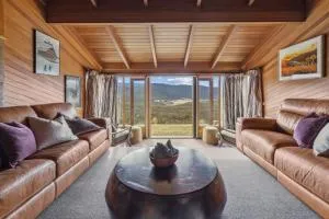 Nowhere Lodge - Moonbah