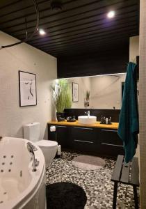 Historical, spacious and elegant with terrace