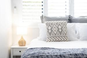 Modern Pet-friendly Mudjimba Townhouse