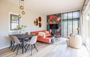 2 Bedroom Gorgeous Home In Voorthuizen