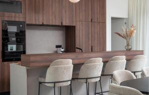 Beautiful Home In Sikovo With Sauna