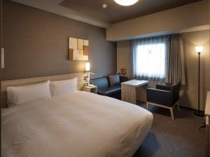 Hotel Route Inn Grand Wakayama Eki Higashiguchi