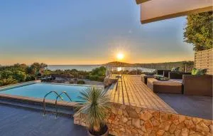 4 Bedroom Lovely Home In Drvenik Mali - 小德尔韦尼克岛