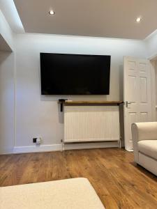Double Bedroom in private Home- Canning Town by London Excel